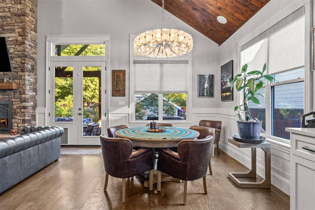 9030 Eustis Avenue, Dallas, TX 75218 9030 Eustis Avenue, Dallas, TX 75218