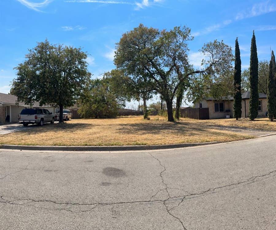 Property photo for 2526 Highcrest Avenue, Fort Worth, TX