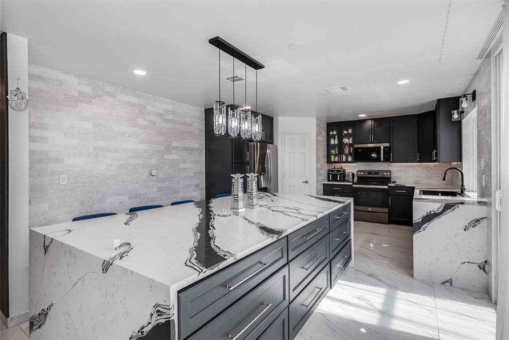 809 Bessemer Drive, Wylie, TX 75098 809 Bessemer Drive, Wylie, TX 75098