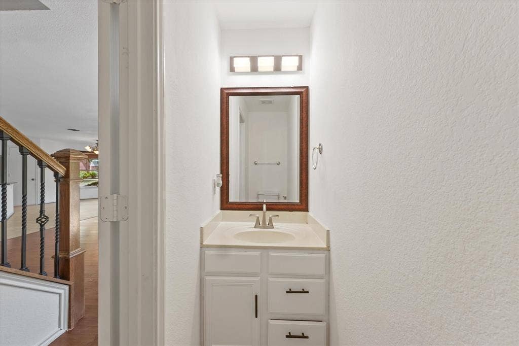 6410 Tara Lane, Frisco, TX 75035 6410 Tara Lane, Frisco, TX 75035