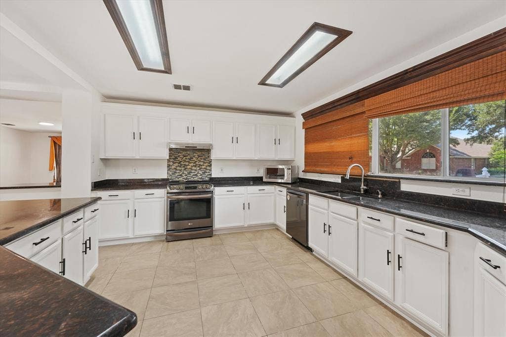 6410 Tara Lane, Frisco, TX 75035 6410 Tara Lane, Frisco, TX 75035