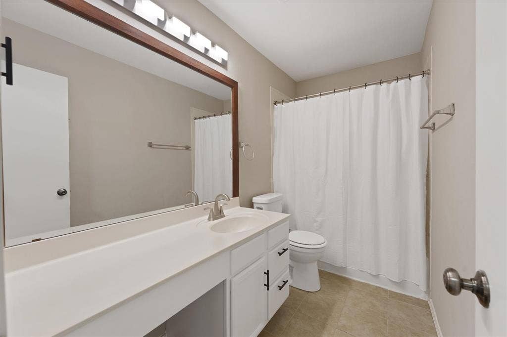 6410 Tara Lane, Frisco, TX 75035 6410 Tara Lane, Frisco, TX 75035