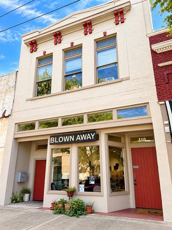 Property photo for 110 N Beaton Street, Corsicana, TX