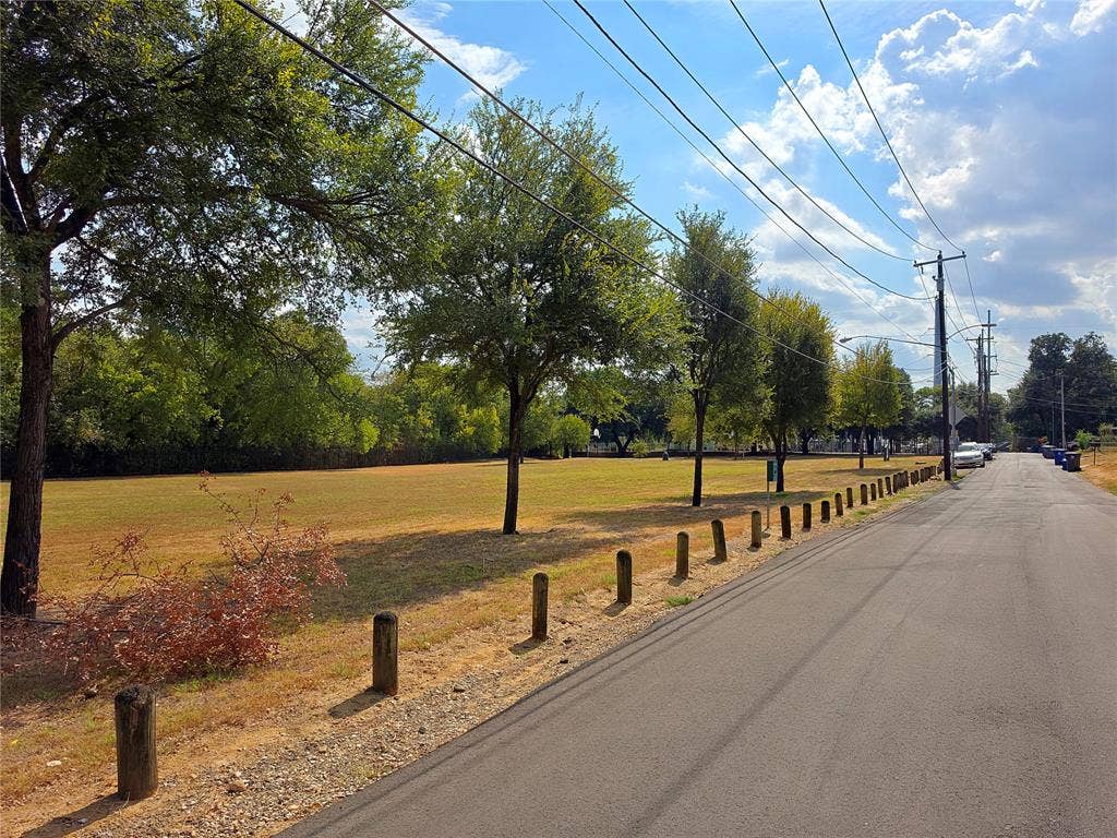 2855 Peary Avenue, Dallas, TX 75215 Additional content