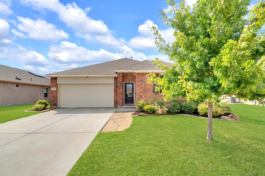 Property photo for 1711 Stonefield Drive, Anna, TX