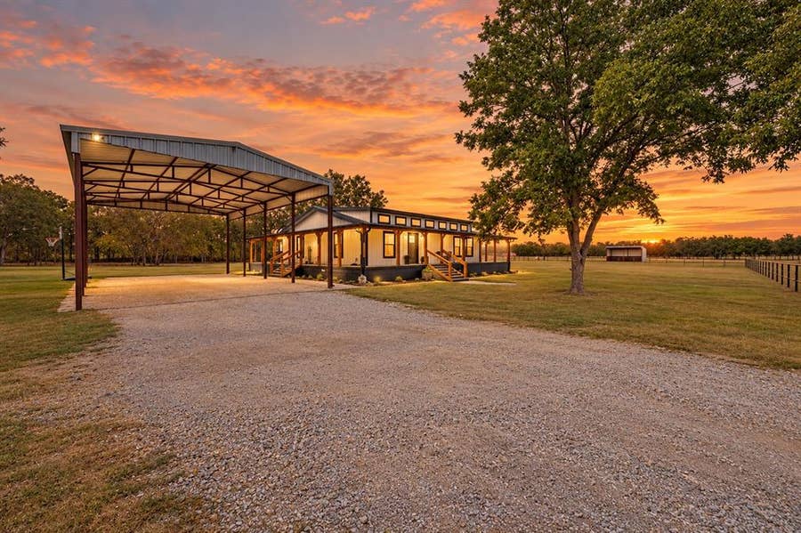 Property photo for 9771 FM 51, Valley View, TX