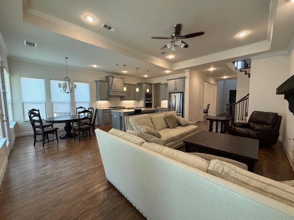 2913 Deansbrook Drive, Plano, TX 75093 2913 Deansbrook Drive, Plano, TX 75093