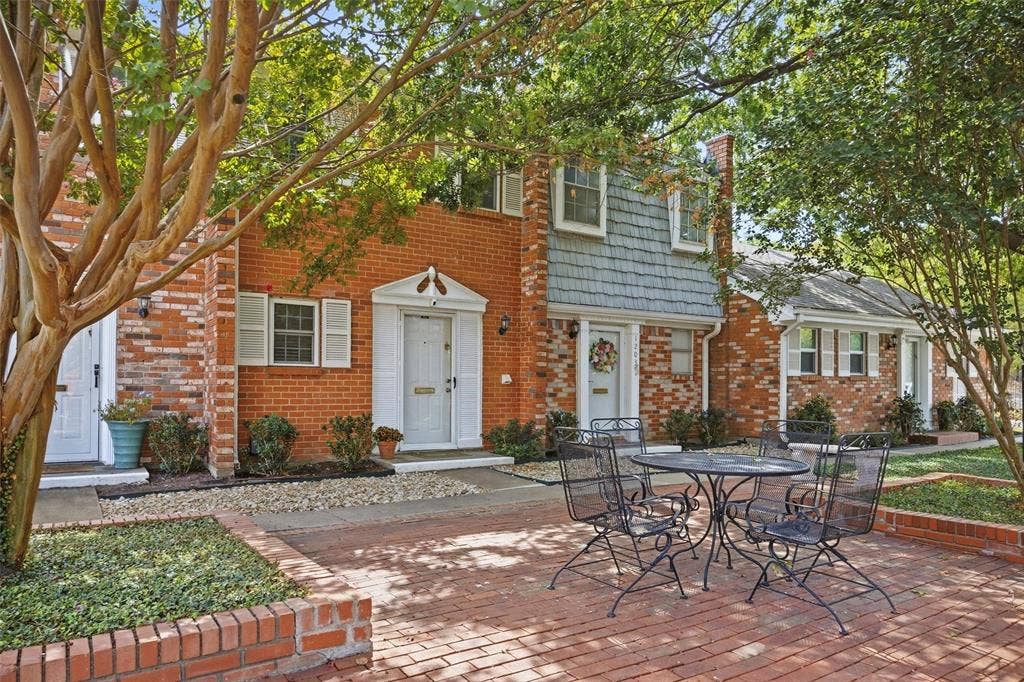 1205 Roaring Springs Road, #1205, Fort Worth, TX 76114