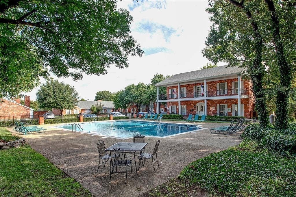1205 Roaring Springs Road, #1205, Fort Worth, TX 76114