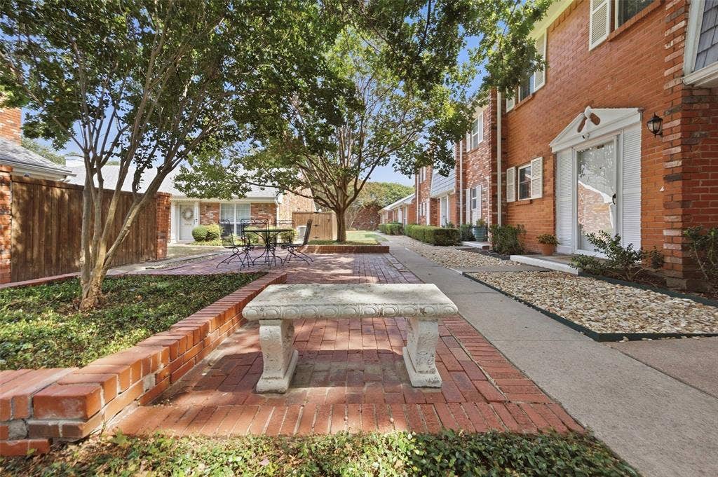 1205 Roaring Springs Road, #1205, Fort Worth, TX 76114