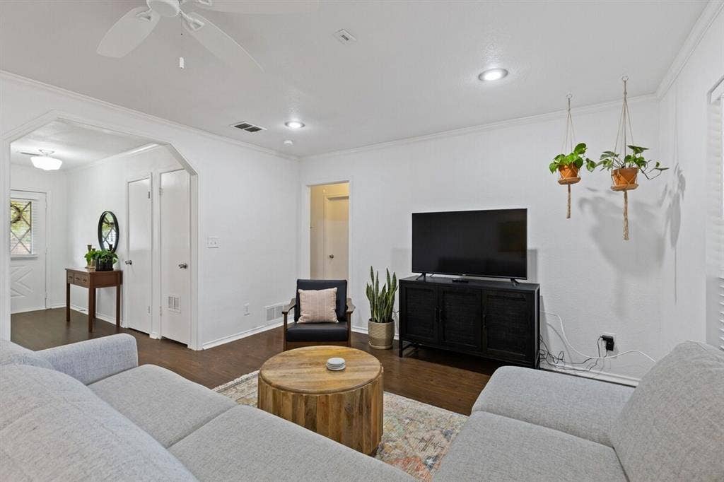 1101 N Waddill Street, McKinney, TX 75069 1101 N Waddill Street, McKinney, TX 75069
