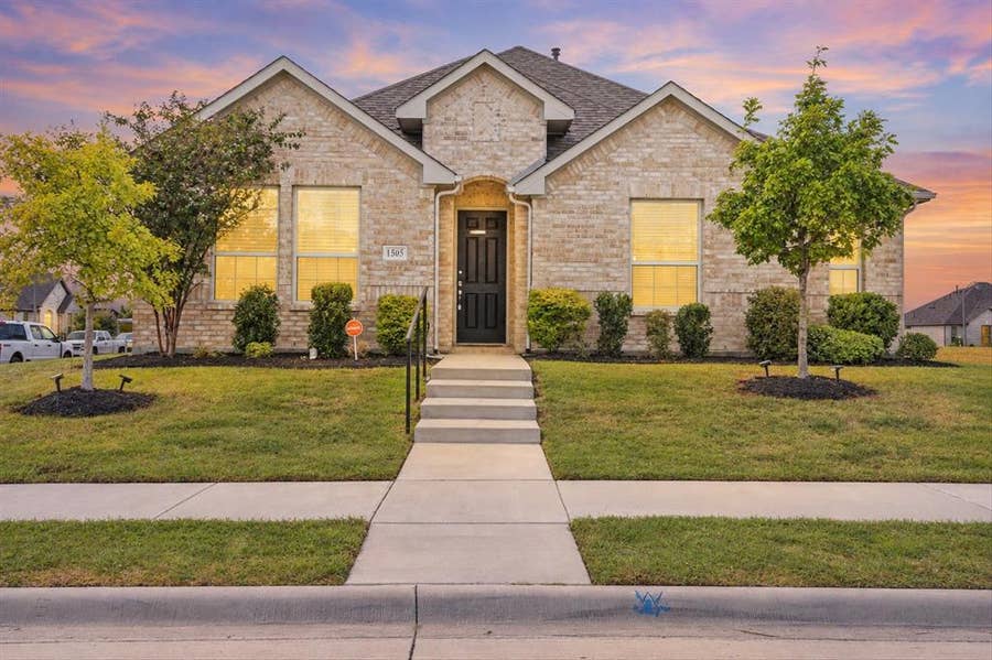 Property photo for 1505 Hermes Lane, Lancaster, TX