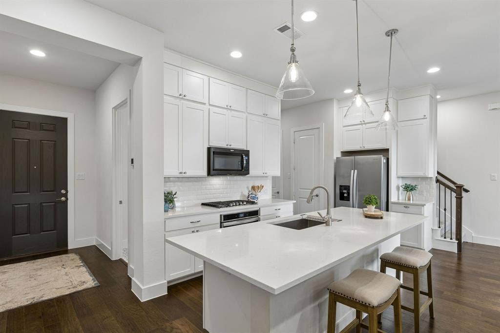 17717 Sage Lane, Dallas, TX 75252 17717 Sage Lane, Dallas, TX 75252