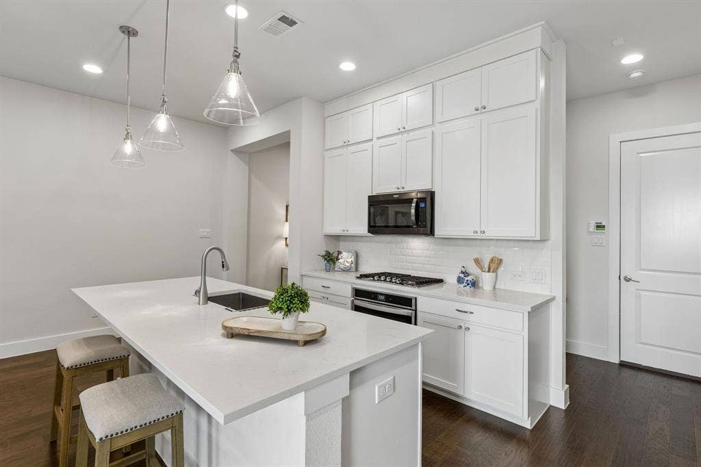 17717 Sage Lane, Dallas, TX 75252 17717 Sage Lane, Dallas, TX 75252