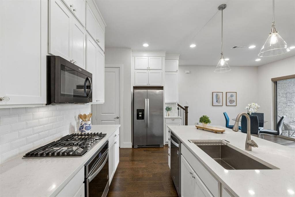 17717 Sage Lane, Dallas, TX 75252 17717 Sage Lane, Dallas, TX 75252