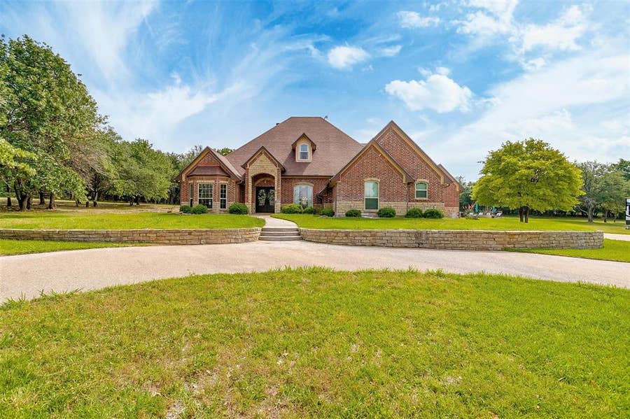 Property photo for 115 Lantana Court, Poolville, TX