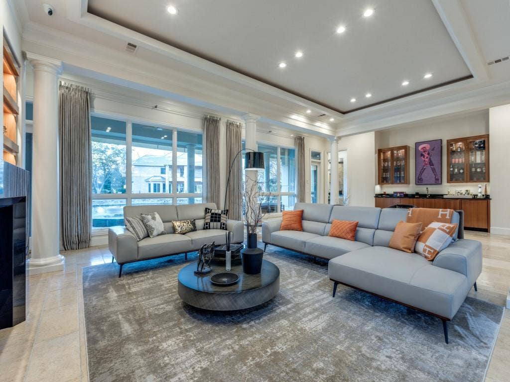 16 Robledo Drive, Dallas, TX 75230