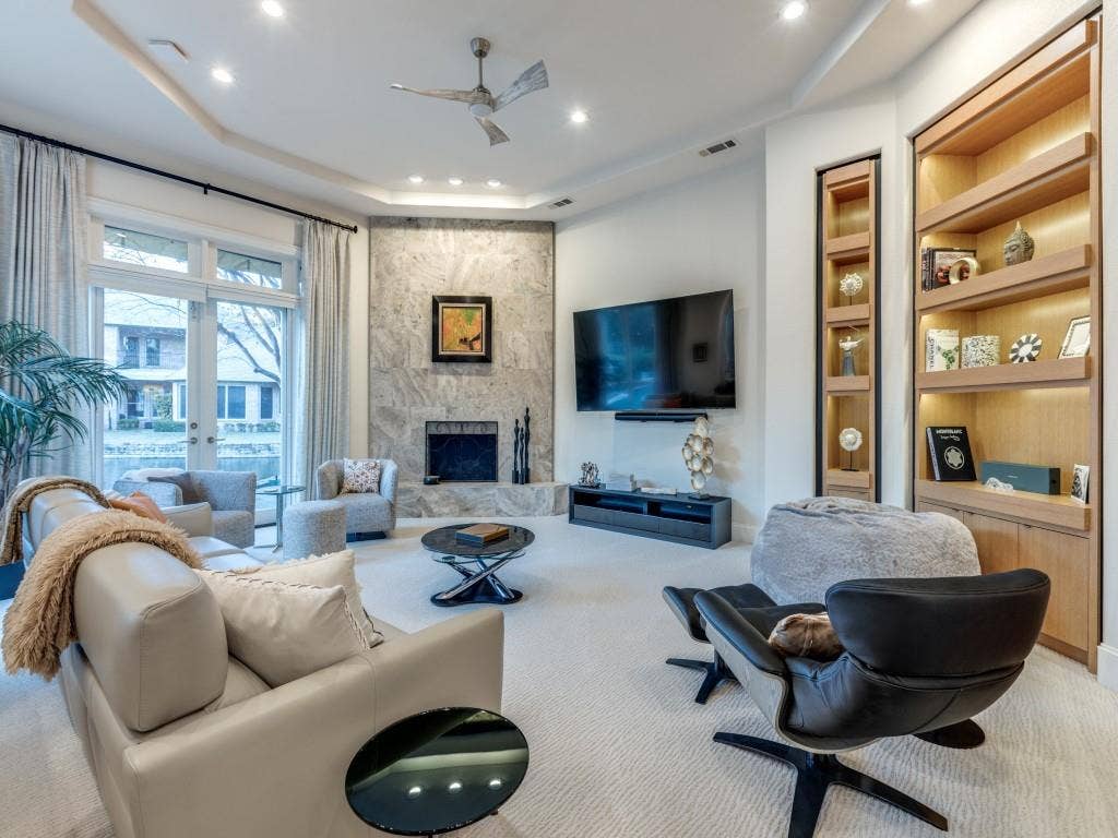 16 Robledo Drive, Dallas, TX 75230
