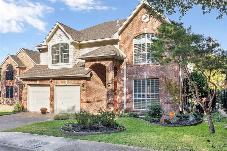 Property photo for 2655 Garden Ridge Lane, Arlington, TX