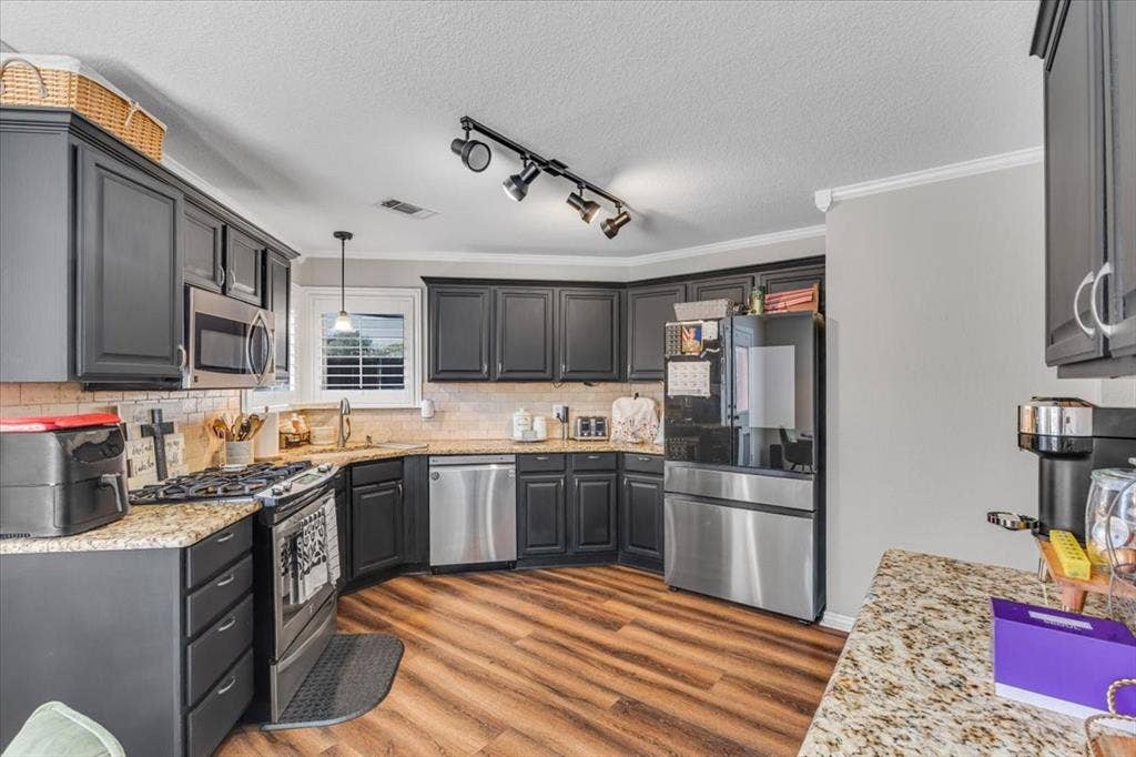 4600 Valleyview Drive, Mansfield, TX 76063 4600 Valleyview Drive, Mansfield, TX 76063