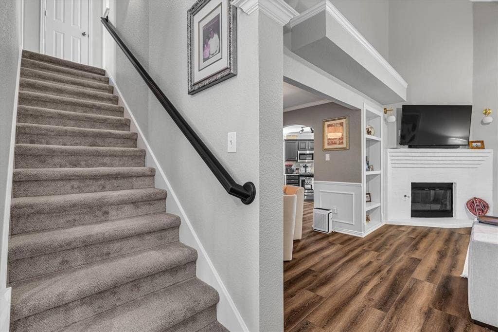 4600 Valleyview Drive, Mansfield, TX 76063 One and a half stories