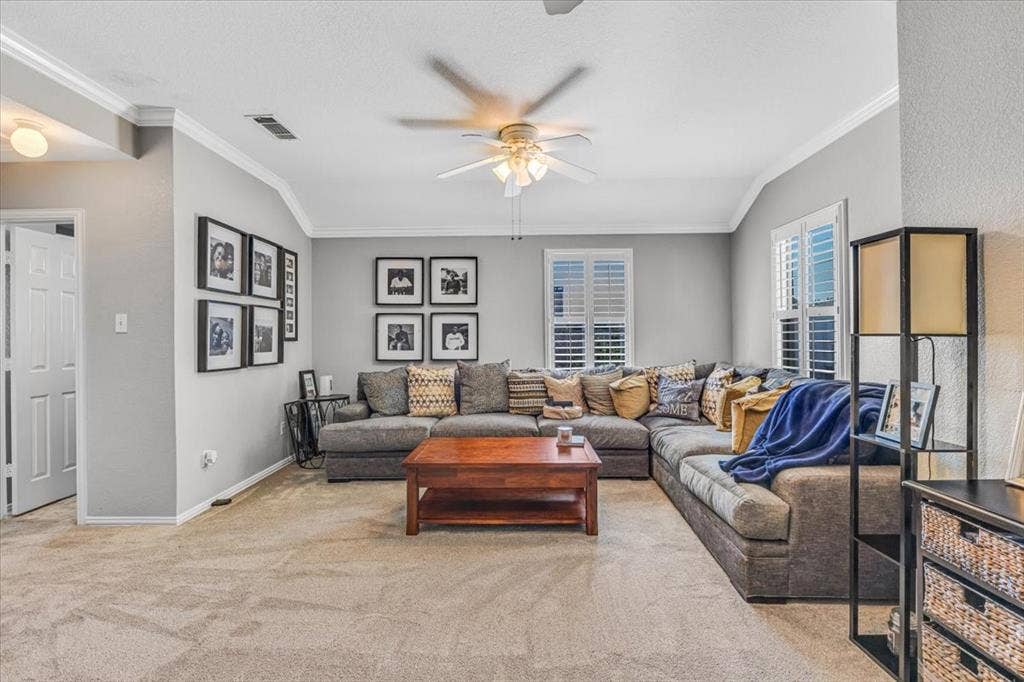 4600 Valleyview Drive, Mansfield, TX 76063 Located upstairs