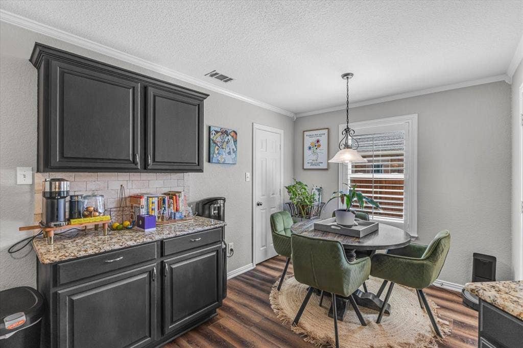 4600 Valleyview Drive, Mansfield, TX 76063 Eat-in kitchen nook