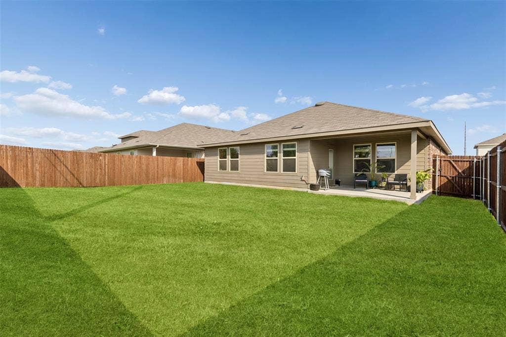 1448 Stuarts Forest Drive, Denton, TX 76207