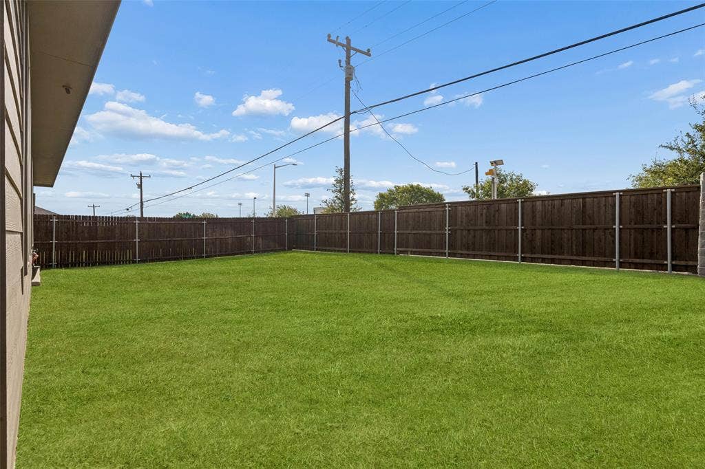 1448 Stuarts Forest Drive, Denton, TX 76207