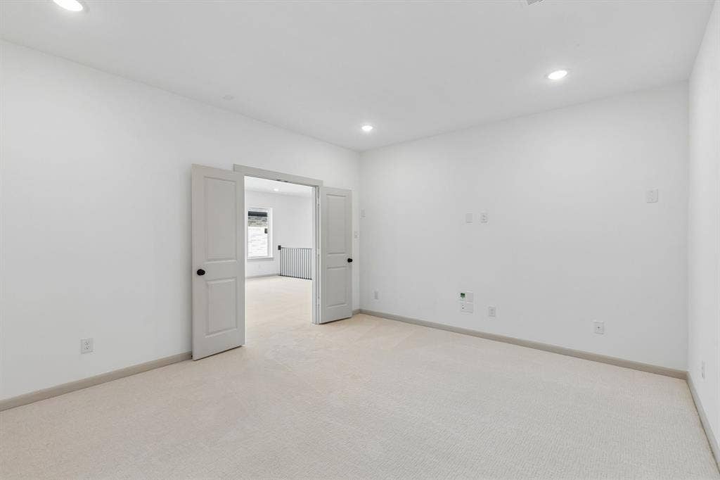 2624 Radiant Way, Celina, TX 75009 This spacious media room with adjoining game room create the ultimate family entertainment zone!