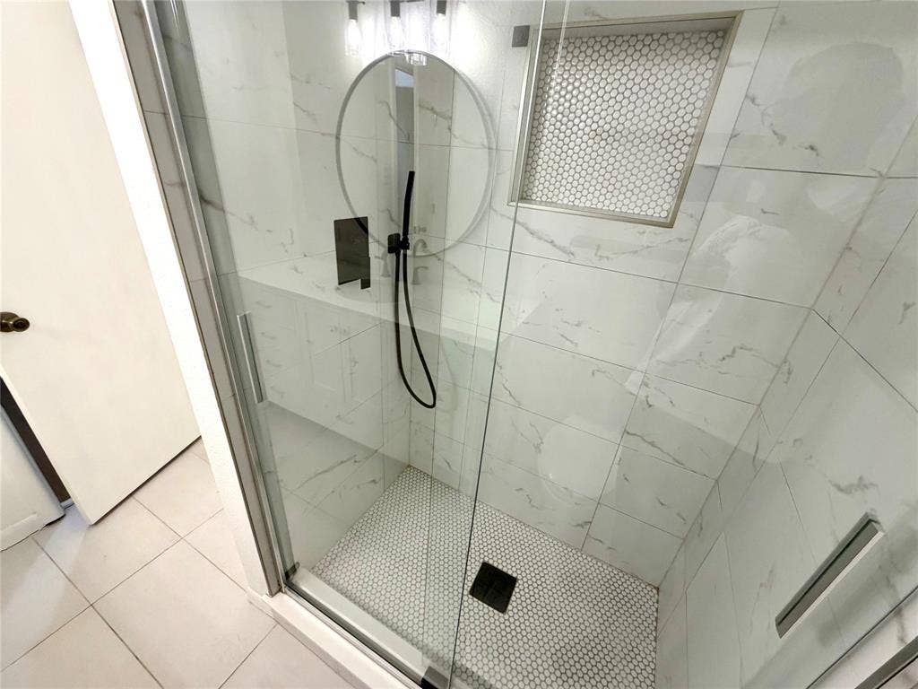 2nd Bathroom