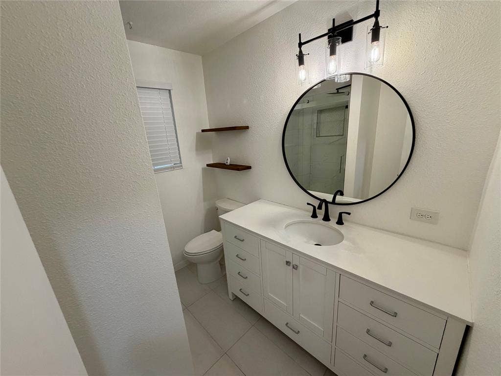2nd Bathroom
