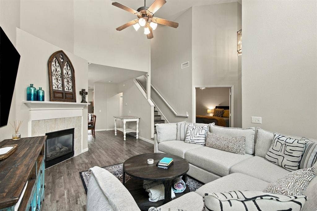 11251 Chaucer Drive, Frisco, TX 75035 11251 Chaucer Drive, Frisco, TX 75035