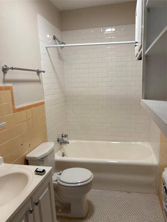 111 N Tyler Street, Dallas, TX 75208 111 N Tyler Street, Dallas, TX 75208