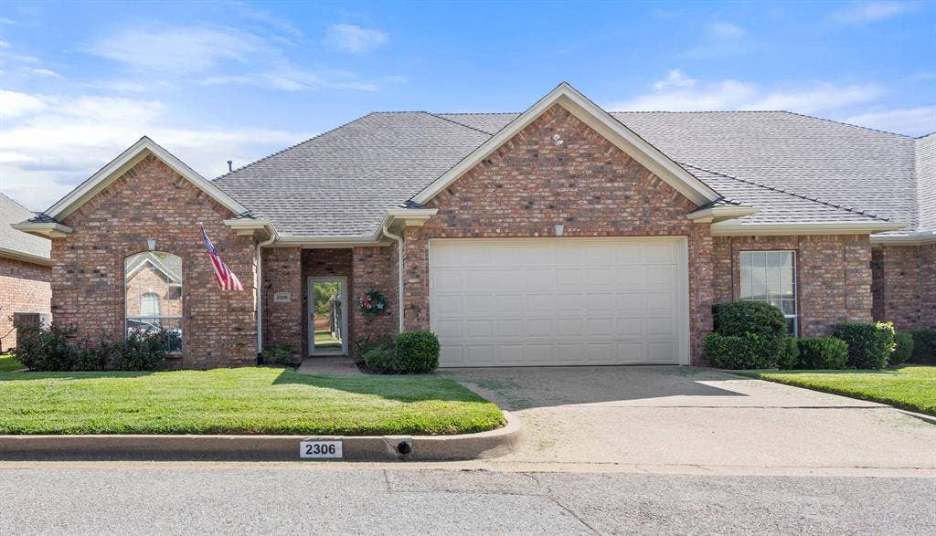 2306 Homestead Lane, Tyler, TX 75701 2306 Homestead Lane, Tyler, TX 75701