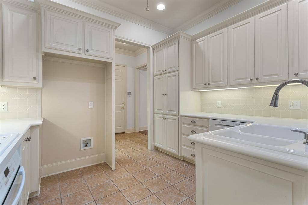 2306 Homestead Lane, Tyler, TX 75701 2306 Homestead Lane, Tyler, TX 75701