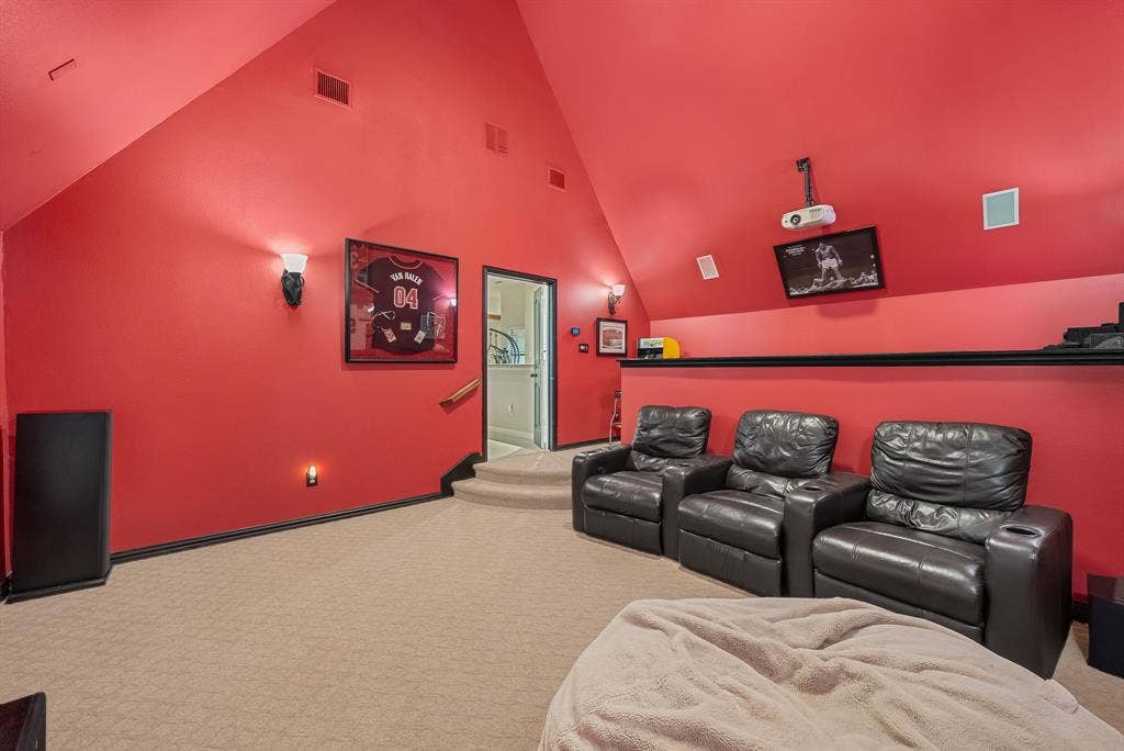 11150 Sugar Mill Lane, Frisco, TX 75033 Counter level bar area at the back!