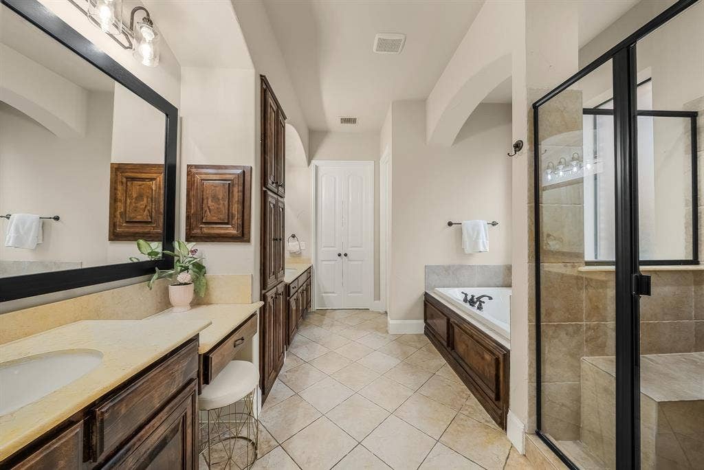11150 Sugar Mill Lane, Frisco, TX 75033 11150 Sugar Mill Lane, Frisco, TX 75033