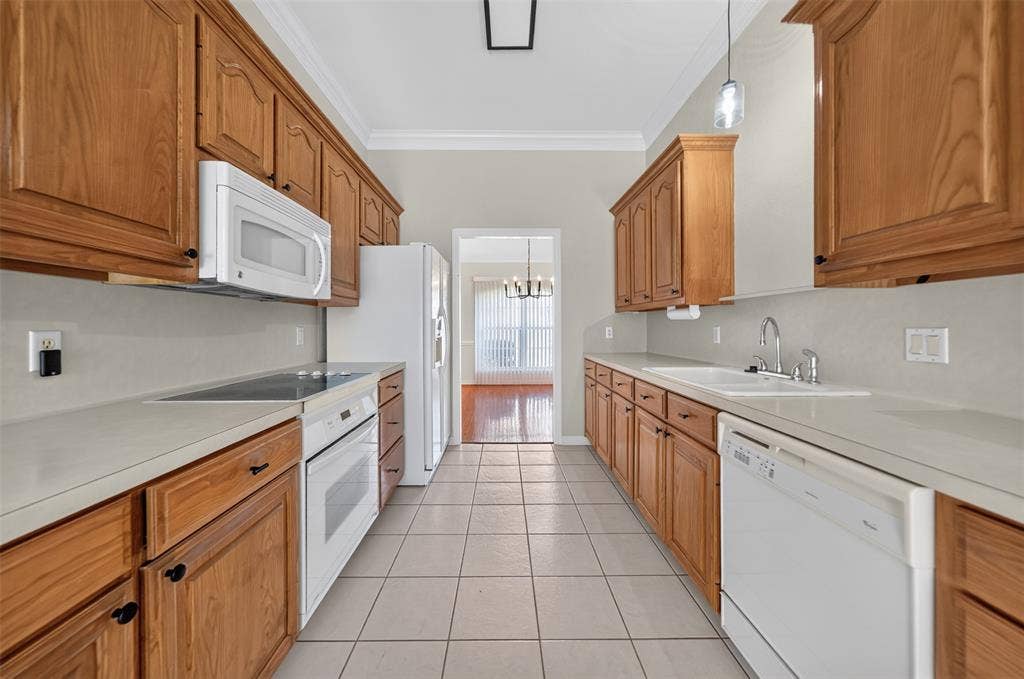 202 Northcreek Drive, Chandler, TX 75758 Full view of the kitchen looking through to the Dining Roo,