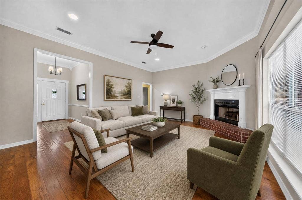 202 Northcreek Drive, Chandler, TX 75758 Staged Living Room