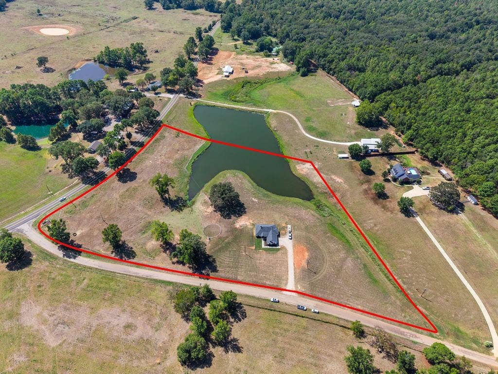 23888 County Road 2110, Troup, TX 75789