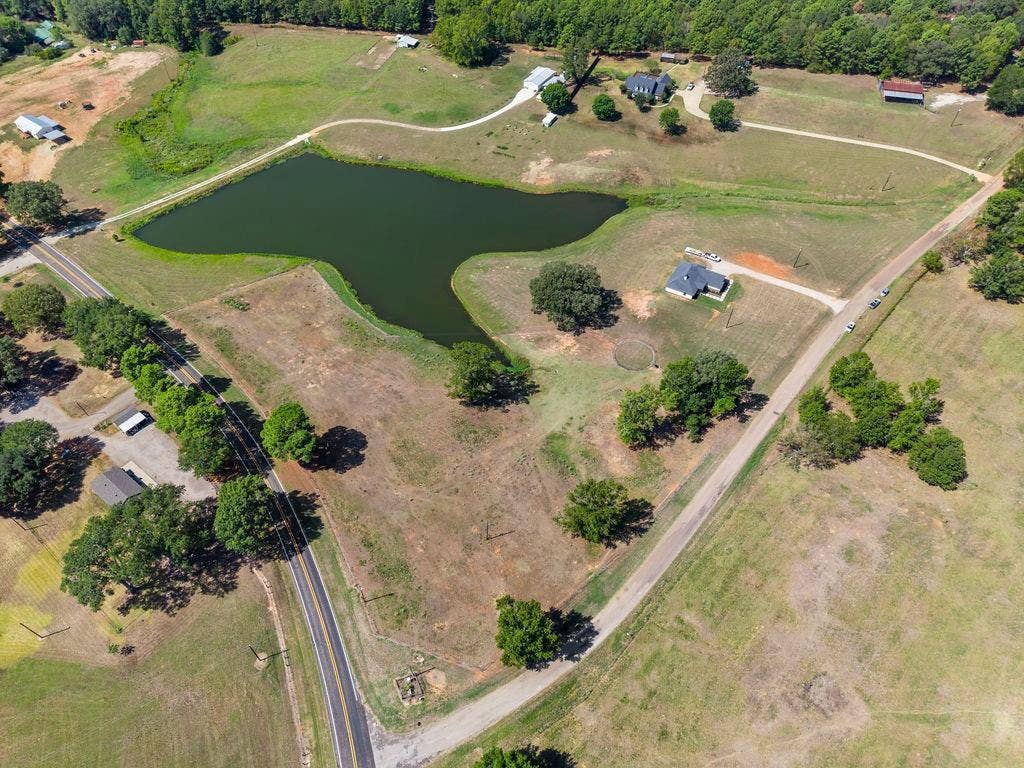 23888 County Road 2110, Troup, TX 75789