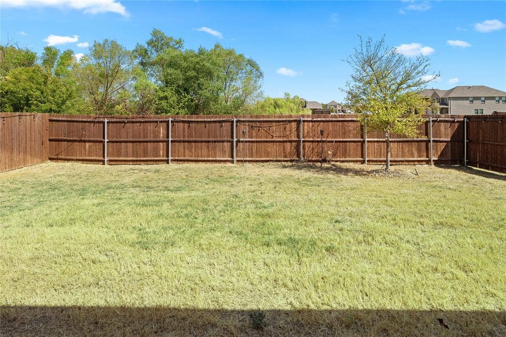 830 Creekview Lane, Lavon, TX 75166 830 Creekview Lane, Lavon, TX 75166