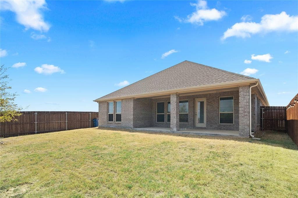 830 Creekview Lane, Lavon, TX 75166 830 Creekview Lane, Lavon, TX 75166