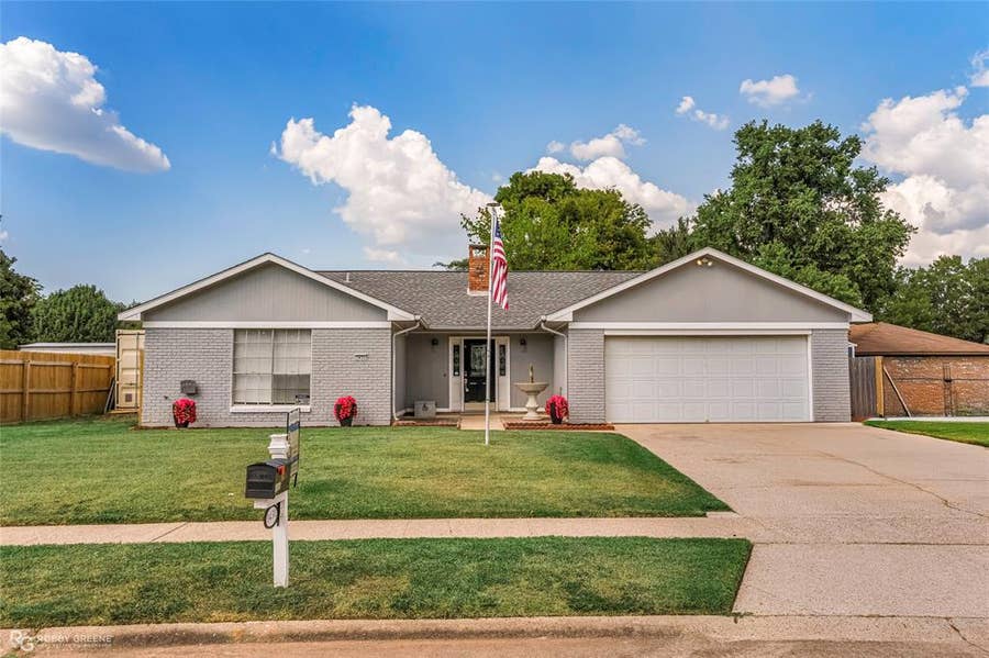 Property photo for 1431 Fox Street, Bossier City, LA