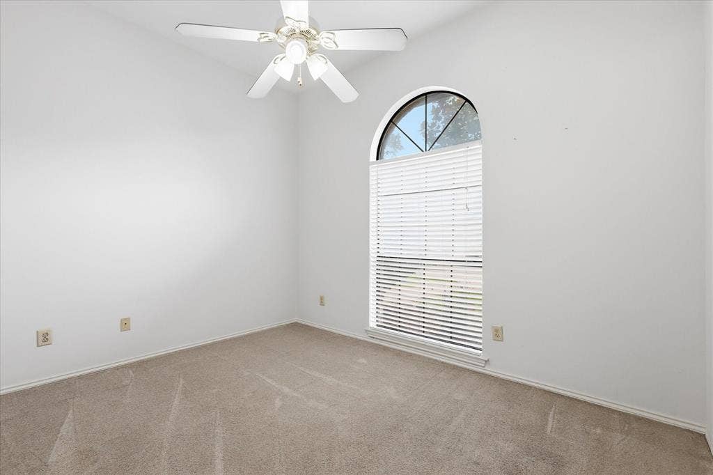 1516 Glastonbury Drive, Plano, TX 75075 secondary bedroom 1- brand new carpet and private room