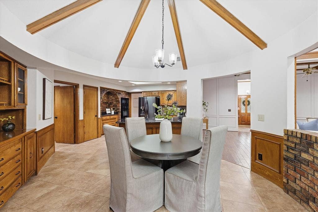 1516 Glastonbury Drive, Plano, TX 75075 1516 Glastonbury Drive, Plano, TX 75075