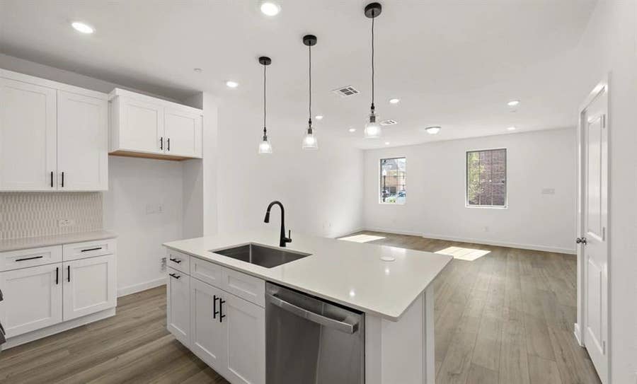 Property photo for 621 Blue Ridge Drive, Mansfield, TX