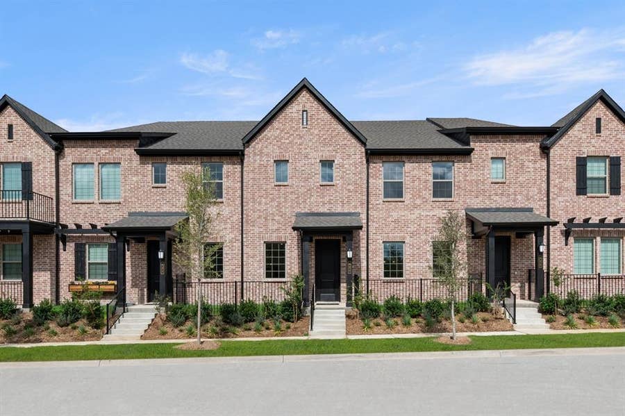Property photo for 623 Blue Ridge Drive, Mansfield, TX