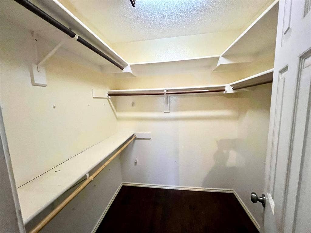 3912 Denham Way, Plano, TX 75023 2nd bedroom walk-in closet